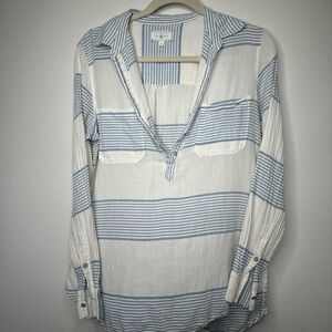 Lou & Grey Blue and White Long Sleeve Button Down Shirt